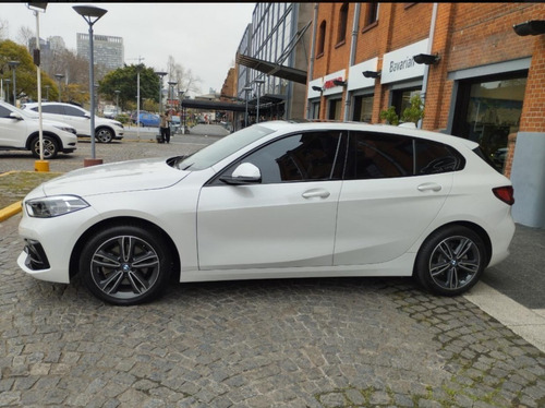 Imagen 8 de 13 de Bmw Serie 1 1.5 118i Sport Line 136cv