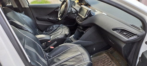 Peugeot 208 Frances