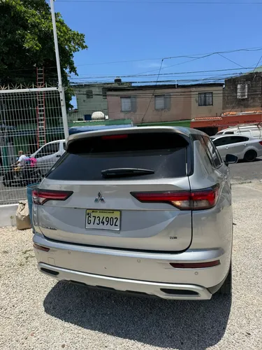 Mitsubishi Outlander Se 2022 Gris