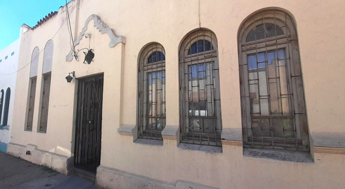 Linda Casa En Barrio Residencial Santiago