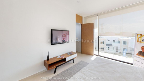 Imagen 17 de 30 de Casa En Venta De 3 Recámaras, 3 Niveles En Paraíso, Residencial Playa Del Carmen, Playa Del Carmen.