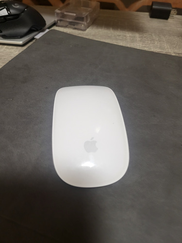 Apple Magic Mouse 1 (Usado)