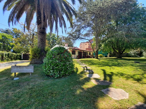 Hermosa Casa Ubicada Estratégicamente En El Barrio De San Rafael- Ref: 1330