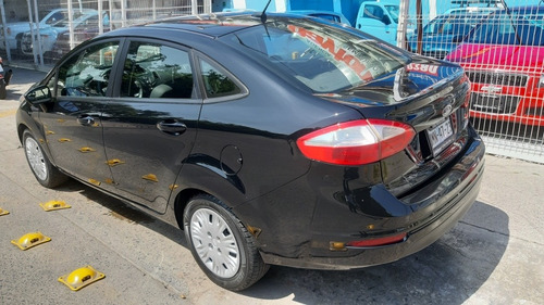 Imagen 4 de 12 de Ford Fiesta 1.6 S Sedan Mt 2016