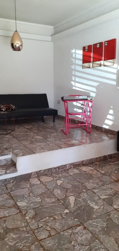 Casa Amplia Con Cocina, Comedor, Patio,, Quincho, Cochera