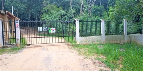 Terreno Em Condomínio.