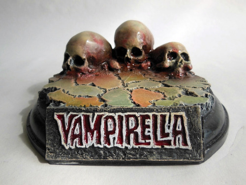 Coleccionable, Base De Resina Para Vampirella Sin Pintar 1/6 (Usado)