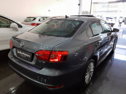 Volkswagen Jetta 2.0 Tsi Highline 211cv Gasolina 4p