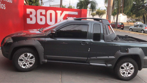 Fiat Strada 1.8 16v Adventure Ce Flex 2p 2012