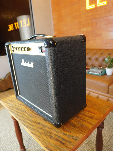 Marshall Jcm 800 Lead Series 20w Celestion Vtjr 10 Preto (Usado)