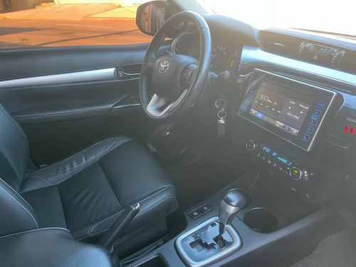 Toyota Picape Cabine Dupla Toyota Hilux Cabine Dupla 2.7 SRV CD 4x2 (Flex) (Aut)