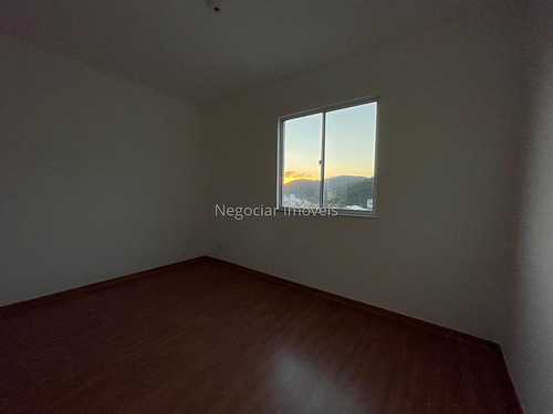 Imagem 5 de 8 de Ref.: 2018 - Apartamento, Santa Terezinha - 1719