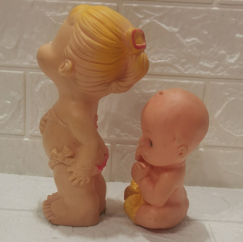 Muñecas De Goma Con Chillón Antiguas Holland Hall Co (Usado)