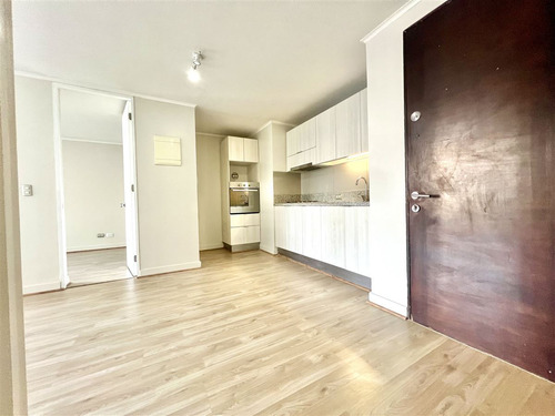 Departamento En Arriendo En Estación Central / Toro Mazotte