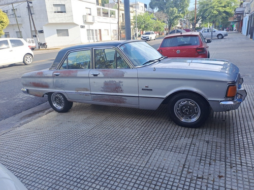 Imagen 4 de 25 de Ford Falcon Futura Sp