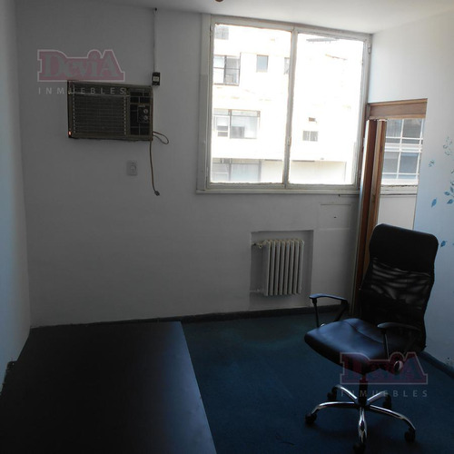 Venta - Oficina - Avenida Presidente Julio. A. Roca 700 - Monserrat