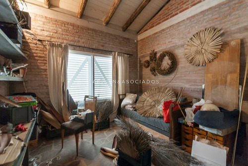 Casa De 3 Dormitorios En Burnett, Punta Del Este-ref:2485