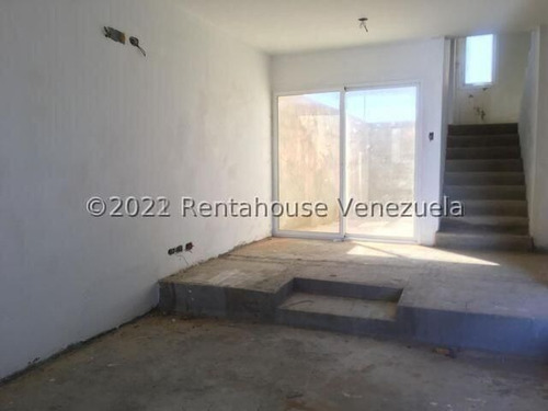 Imagen 5 de 8 de Townhouse En Venta Ubicado En La Puerta Maraven, Punto Fijo