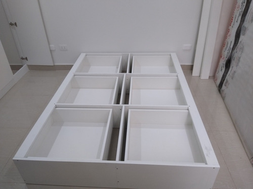 Cama En Melamina Hm. De 2 Plz. Y 6 Cajones Con Cabecera.