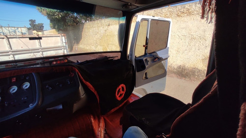 Imagem 6 de 10 de Conjunto Ls 1634 Com Caçamba Basculante Rosseti