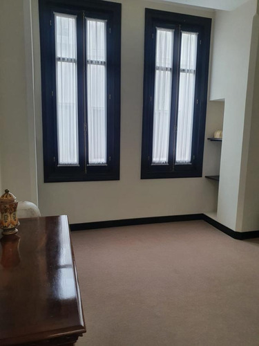 Imagen 11 de 26 de Sarandi Entre Juncal Y B Mitre, Gran Oficina De 300m2 Totalmente Reciclada!!