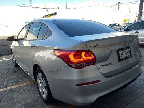 Imagen 6 de 15 de Chevrolet Cavalier 2018 4p Ls L4/1.5 Man