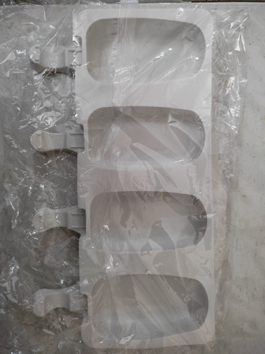 Imagen 3 de 3 de Molde Tipo Magnu De Silicon Helado Dulces