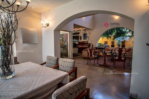 Hermosa Casa De Lujo En Venta En Puerta De Hierro Zona Andares.