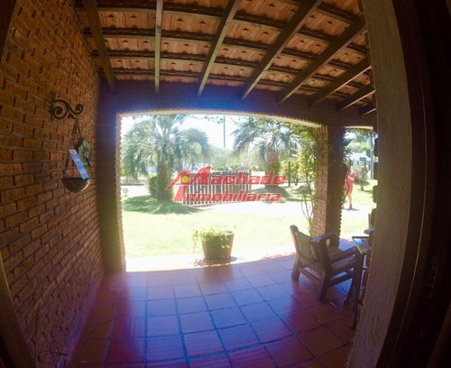 Muy Lindo Chalet De 3 Dormitorios- Ref: 6296