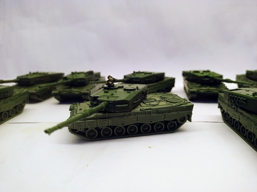 Tanque De Guerra Escala Ho + Soldado. Maqueta Imp 3d