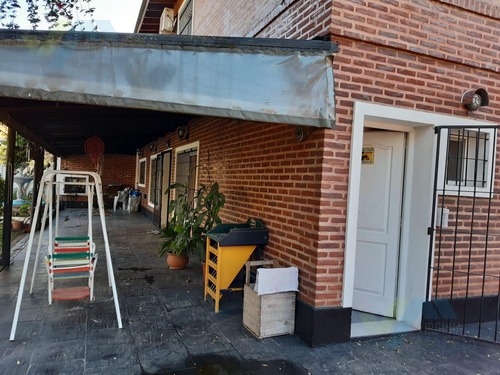 Venta De Impecable Casa En La Lonja Pilar 4amb Pileta 600m