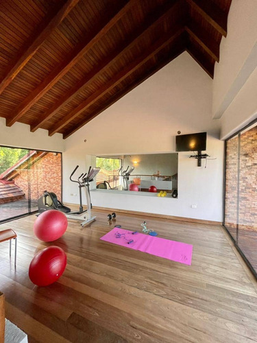 Imagen 24 de 30 de Casa En Venta En Guataparo Country Club