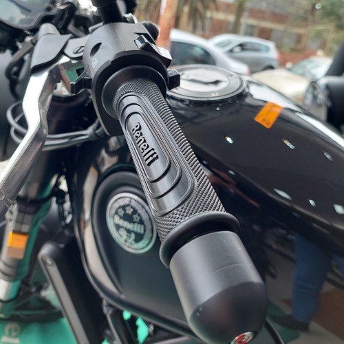 Imagen 13 de 18 de Benelli Leoncino 502 0km