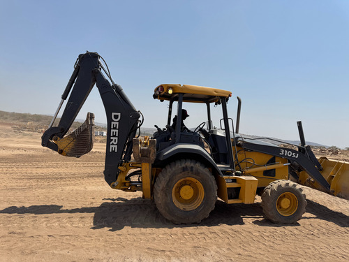 Retroexcavadora John Deere 310 Sj