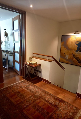 Amplio Dúplex Con Jardín En Venta 5 Dorm. En La Dehesa
