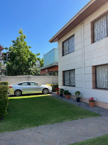 Venta Casa 5d 2b Servicios 2 Pisos Terreno 283/457 Me Ñuñoa