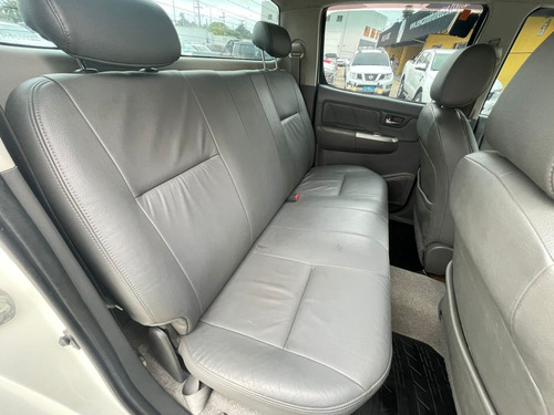 Toyota Hilux CD SRV D4-D 4x4 3.0 TDI Diesel Aut