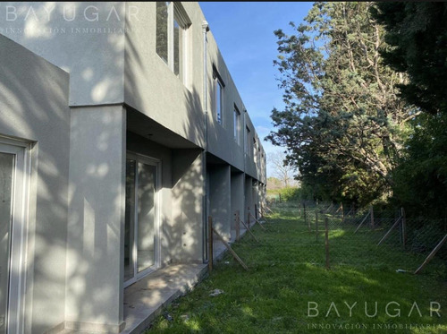 Imagen 8 de 30 de Duplex 3 Ambientes En Venta En Manzanares Bayugar Negocios Inmobiliarios