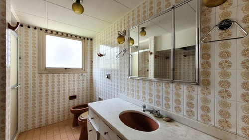 Imagem 24 de 30 de Apartamento À Venda No Bairro Moinhos De Vento - Porto Alegre/rs - O-25815-42517