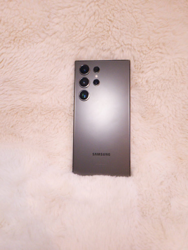 Samsung Galaxy S24 Ultra Gris (Usado)