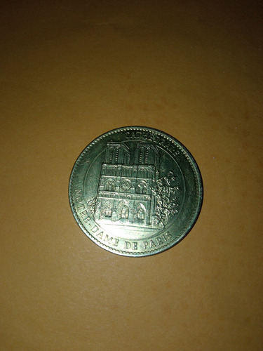 Imagen 2 de 3 de Medalla Norte Dame De Paris