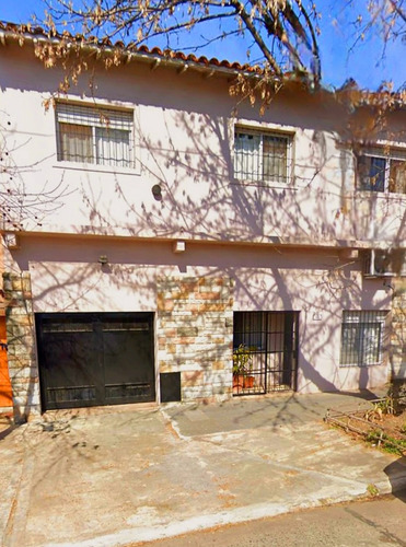 Muy Buena Casa Ph 3 Dormitorios 2 Baños, Garaje, Patio Y Terraza