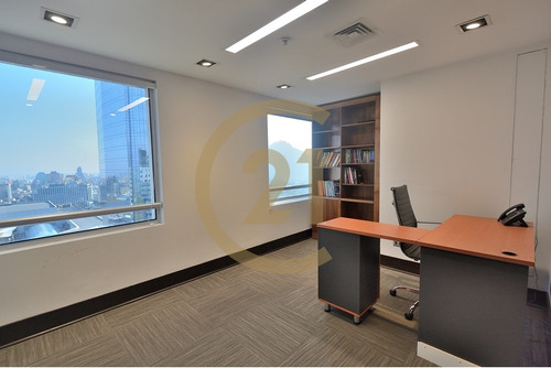Modernas Oficinas Con Hermosa Vista En Las Condes.
