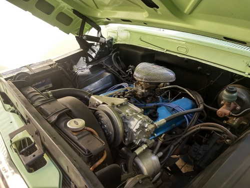 Ford F-1000 V8
