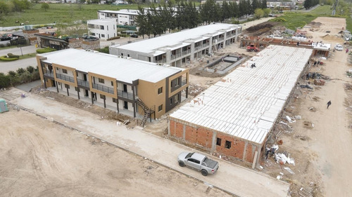 Imagen 3 de 23 de Departamento En Venta Ubicado En Cañada Village, Los Arces, La Cañada De Pilar, Pilar