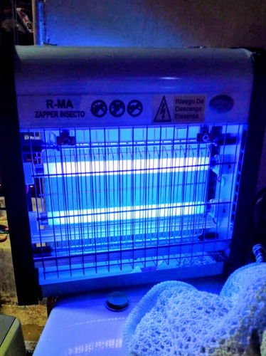Luminaria Insectocutor Mata Insecto 12w 220v Electrónico Rma