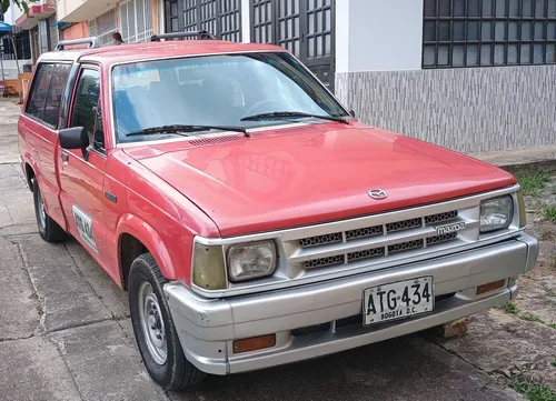 Mazda B2000 2.0 B2000