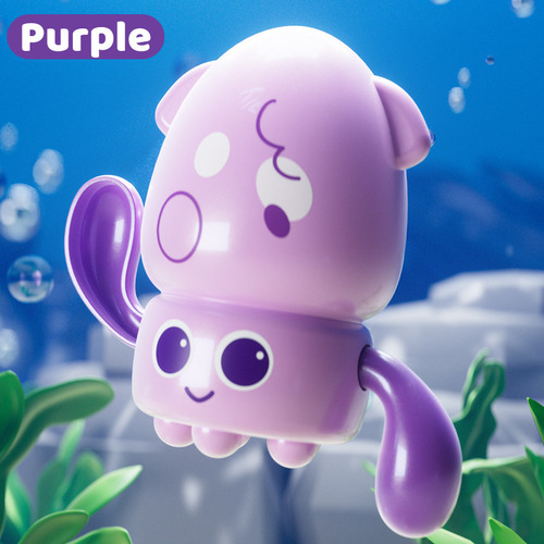 El Bebé Se Baña Con Octopus Y Juega Con Juguetes De Agua