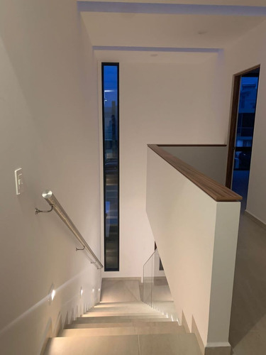 Imagen 10 de 20 de Estrena Casa En Cañadas Del Arroyo, Jardín, Doble Altura, 3