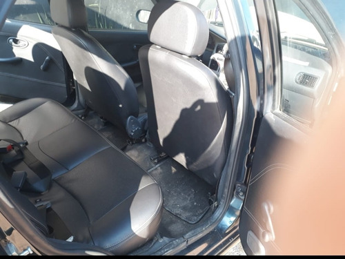 Fiat Palio 2001 1.0 16v Elx 5p
